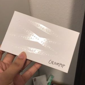 Colourpop knockout palette